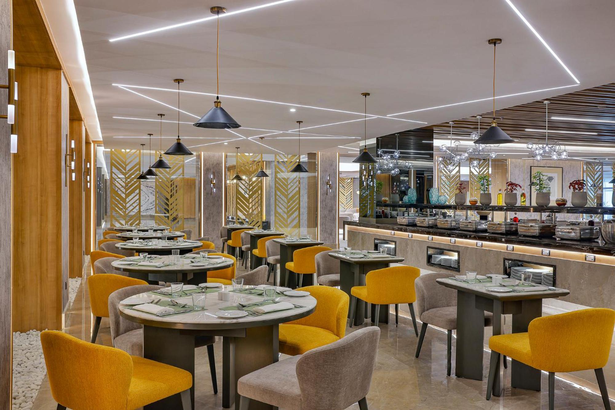 Holiday Inn & Suites - Al Khobar By Ihg Exterior photo
